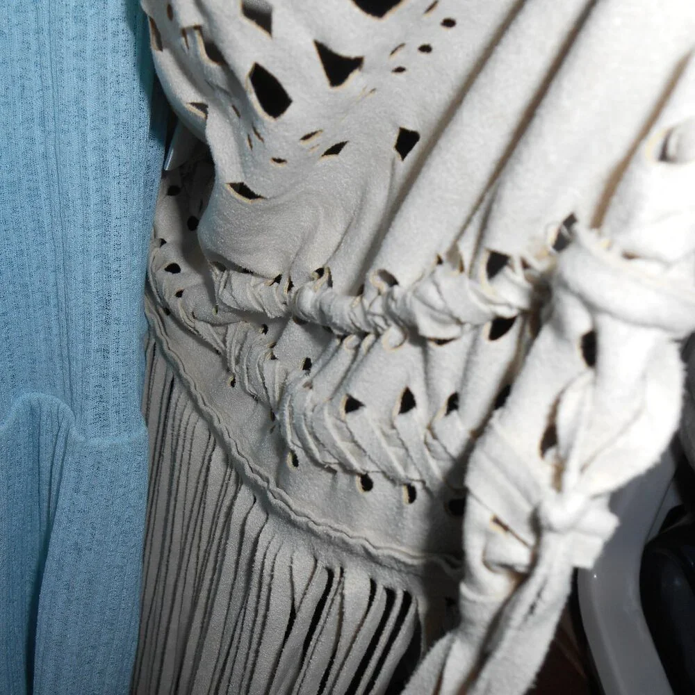 WESTERN BOHO STYLE TAN FAUX SUEDE LEATHER FRINGE EYELET VEST PYRAMID COLLECTION - Picture 13 of 13